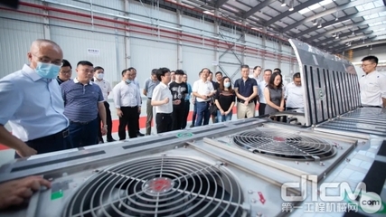 利勃海爾運(yùn)輸系統(tǒng)慶祝中國平湖新公司正式開業(yè)，強(qiáng)化本地化法律合規(guī)布局